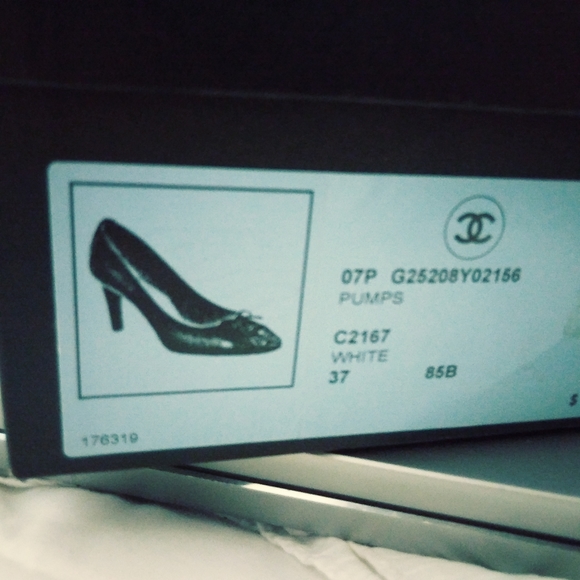 Chanel shoes - Picture 4 of 4